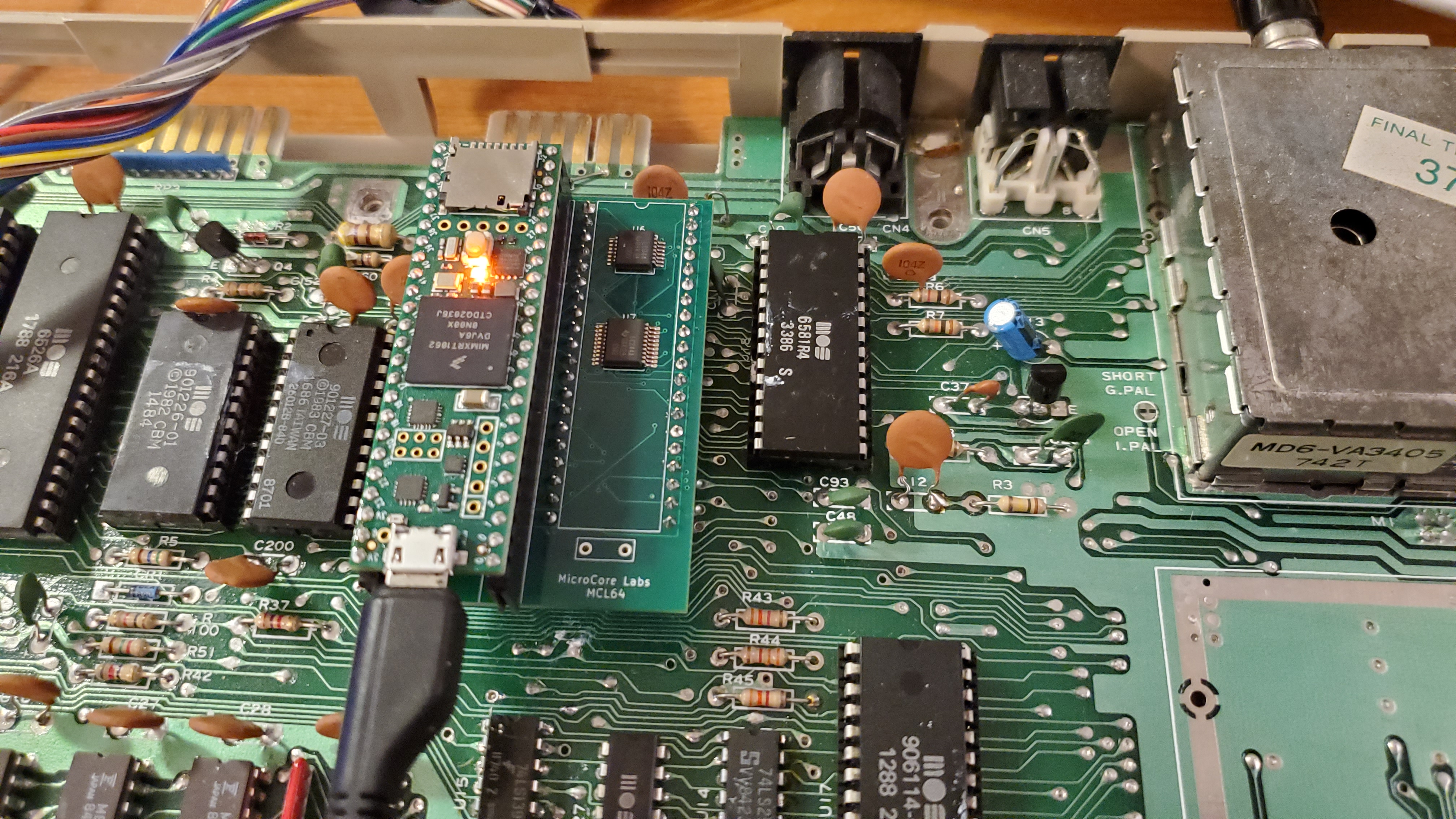 MCL64 – MOS 6510 Emulator works in Commodore 64 – MicroCore Labs